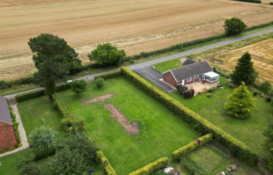 Plot for sale in Louth photo